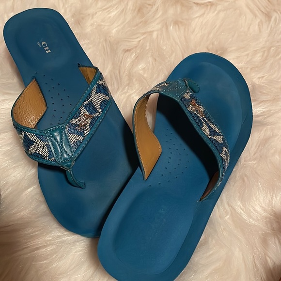 5 pairs of shoes - Picture 4 of 8